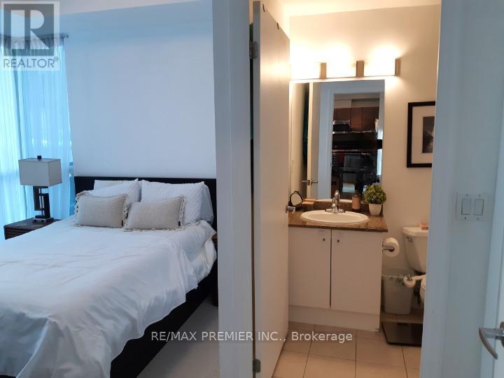 414 - 12 Yonge Street, Toronto, Ontario  M5E 1Z9 - Photo 22 - C12759614