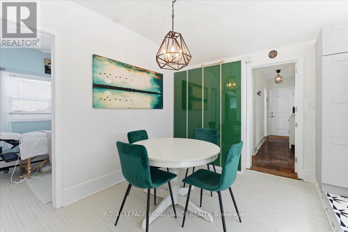 17 King Street, Prince Edward County (Picton Ward), Ontario  K0K 2T0 - Photo 10 - X12763532