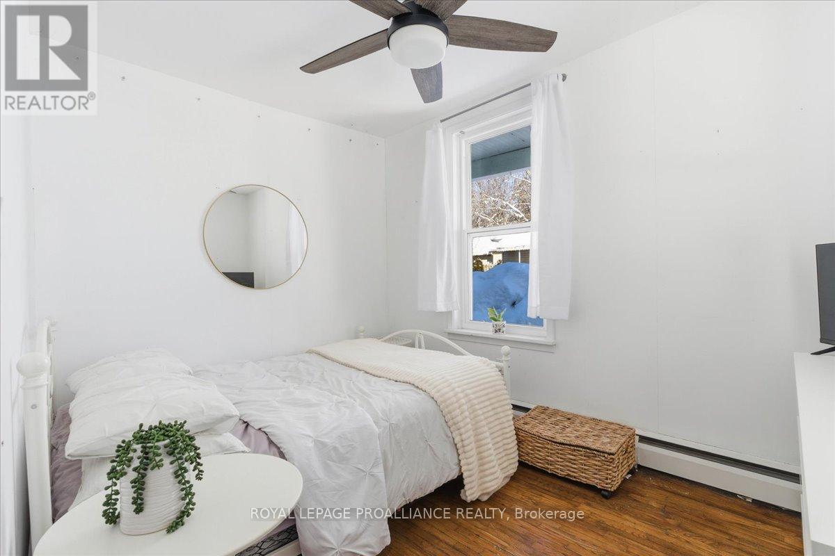 17 King Street, Prince Edward County (Picton Ward), Ontario  K0K 2T0 - Photo 16 - X12763532