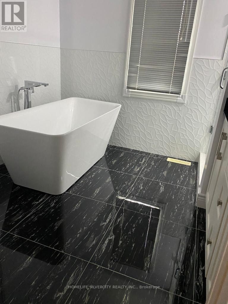 Upper Floor - 12' Buttercup Lane, Brampton, Ontario  L6R 1M9 - Photo 10 - W12763994