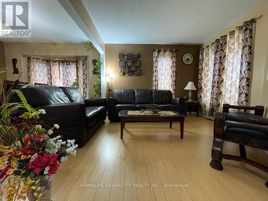 Upper Floor - 12' Buttercup Lane, Brampton, Ontario  L6R 1M9 - Photo 4 - W12763994