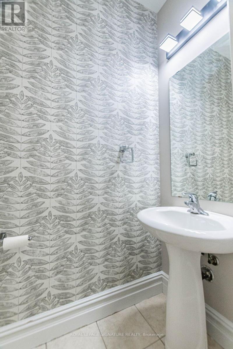 521 Bussel Crescent, Milton, Ontario  L9T 0W8 - Photo 23 - W12764002