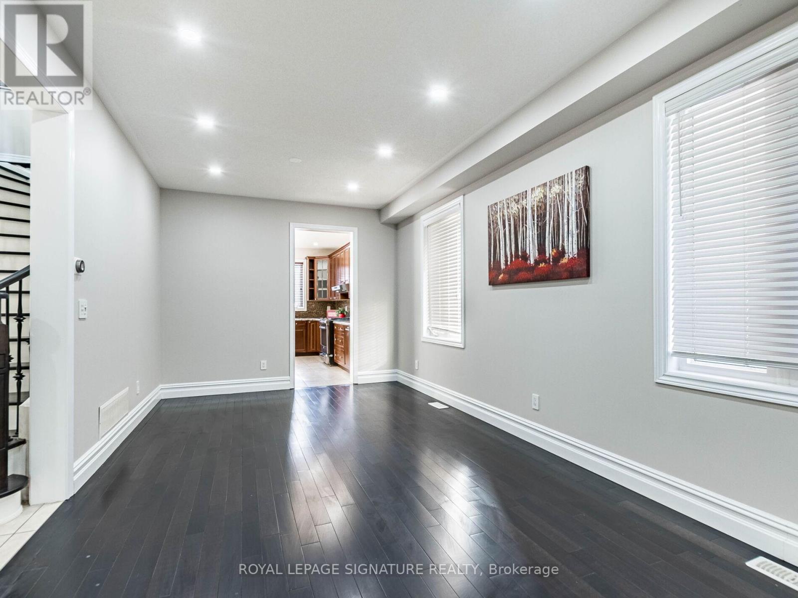 521 Bussel Crescent, Milton, Ontario  L9T 0W8 - Photo 7 - W12764002