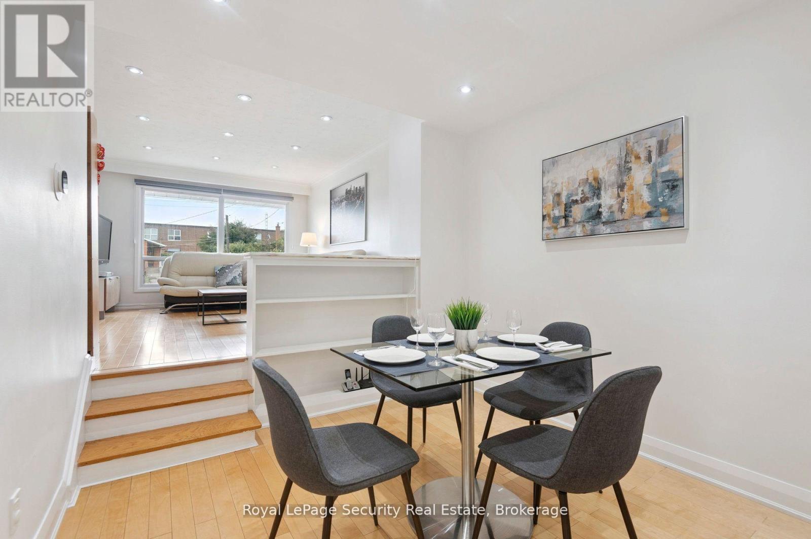 128 Sentinel Road W, Toronto, Ontario  M3J 1T2 - Photo 10 - W12764034