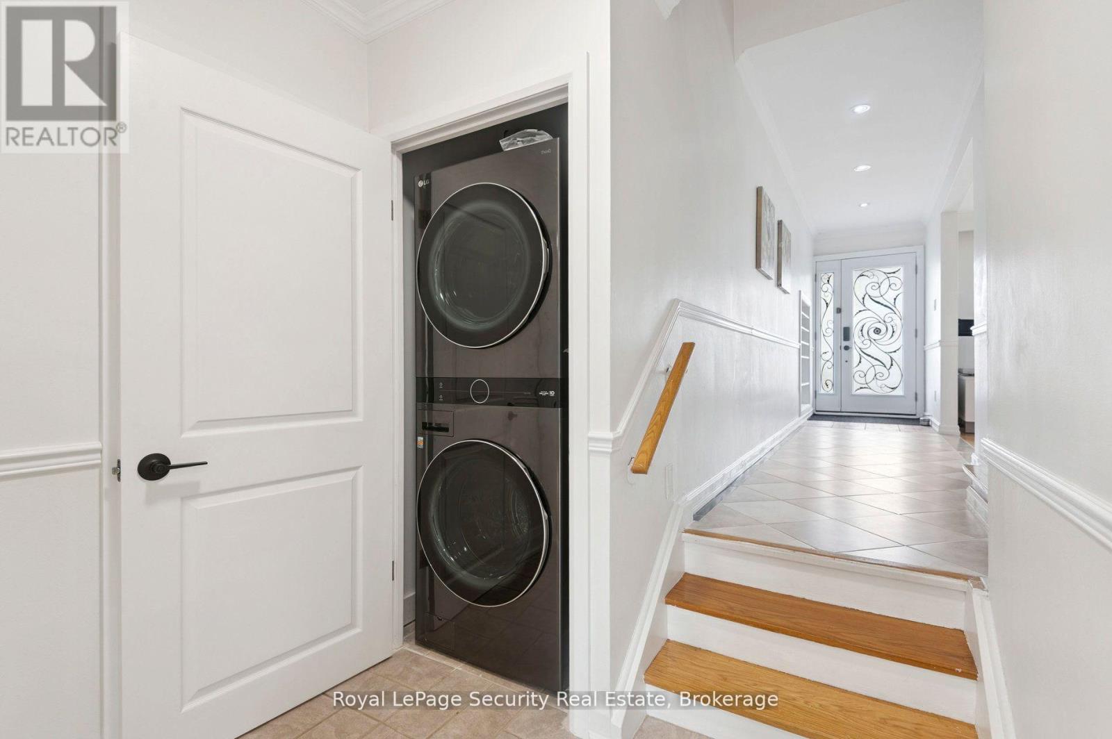 128 Sentinel Road W, Toronto, Ontario  M3J 1T2 - Photo 18 - W12764034