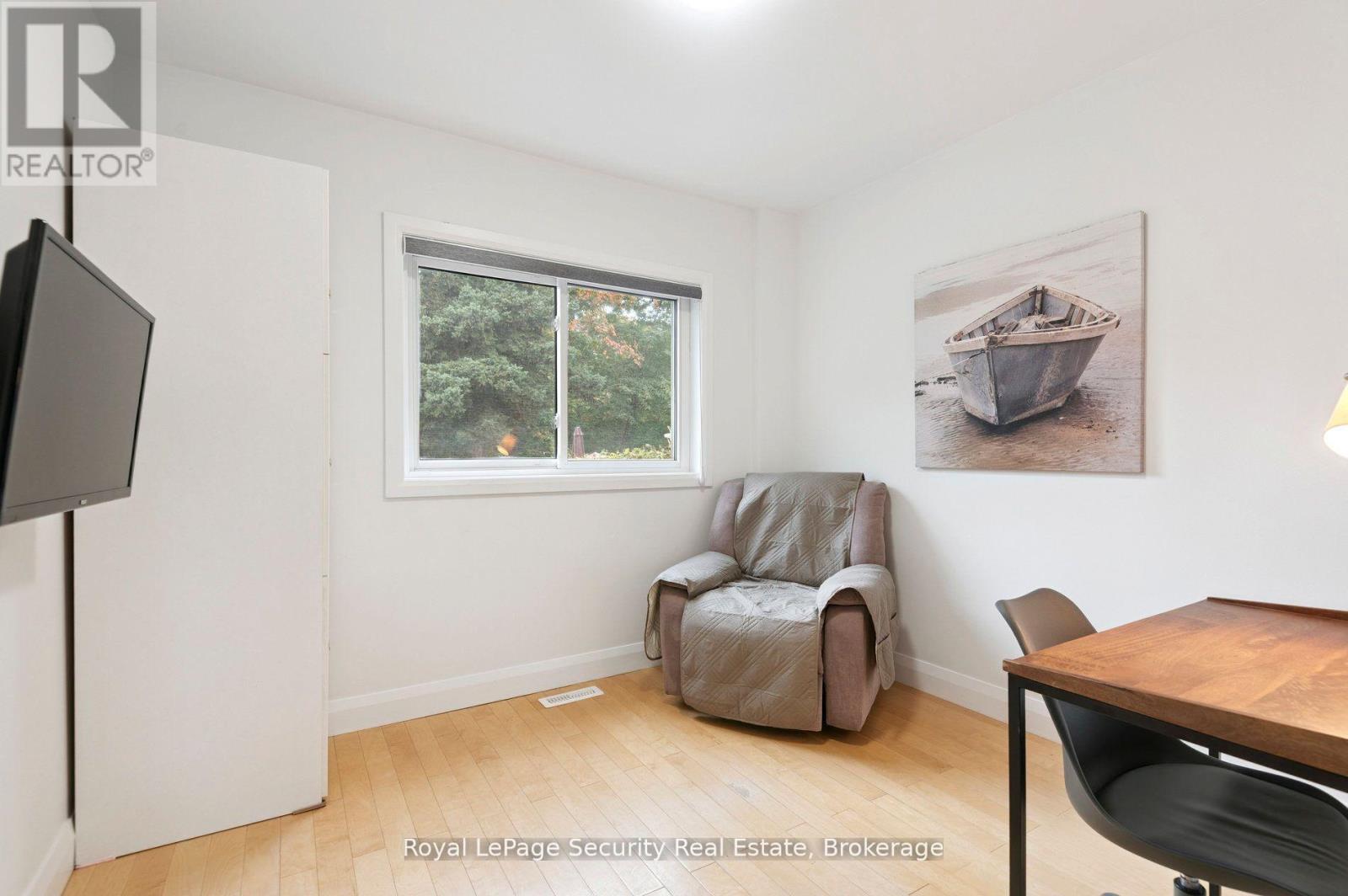 128 Sentinel Road W, Toronto, Ontario  M3J 1T2 - Photo 22 - W12764034
