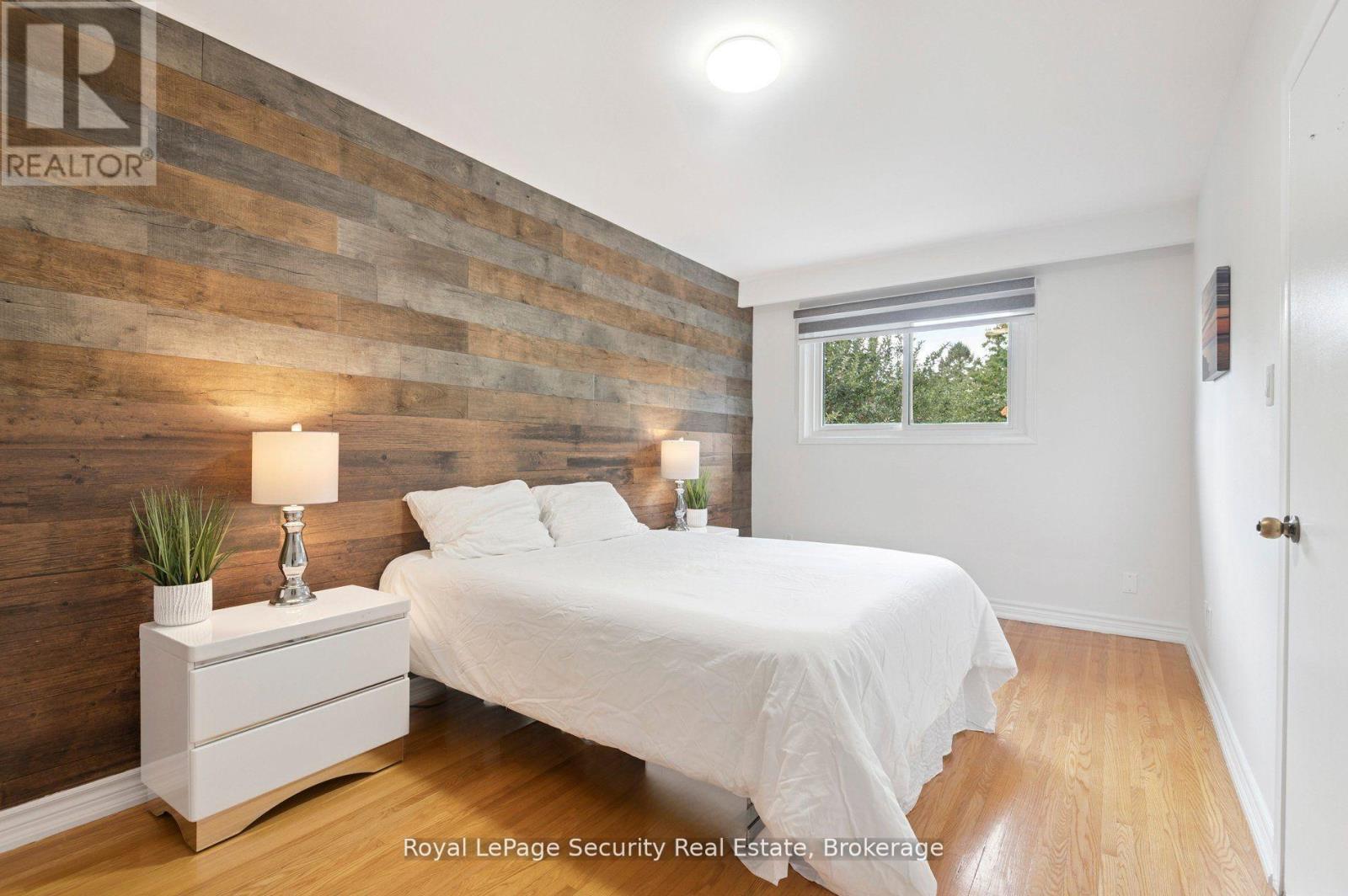 128 Sentinel Road W, Toronto, Ontario  M3J 1T2 - Photo 30 - W12764034