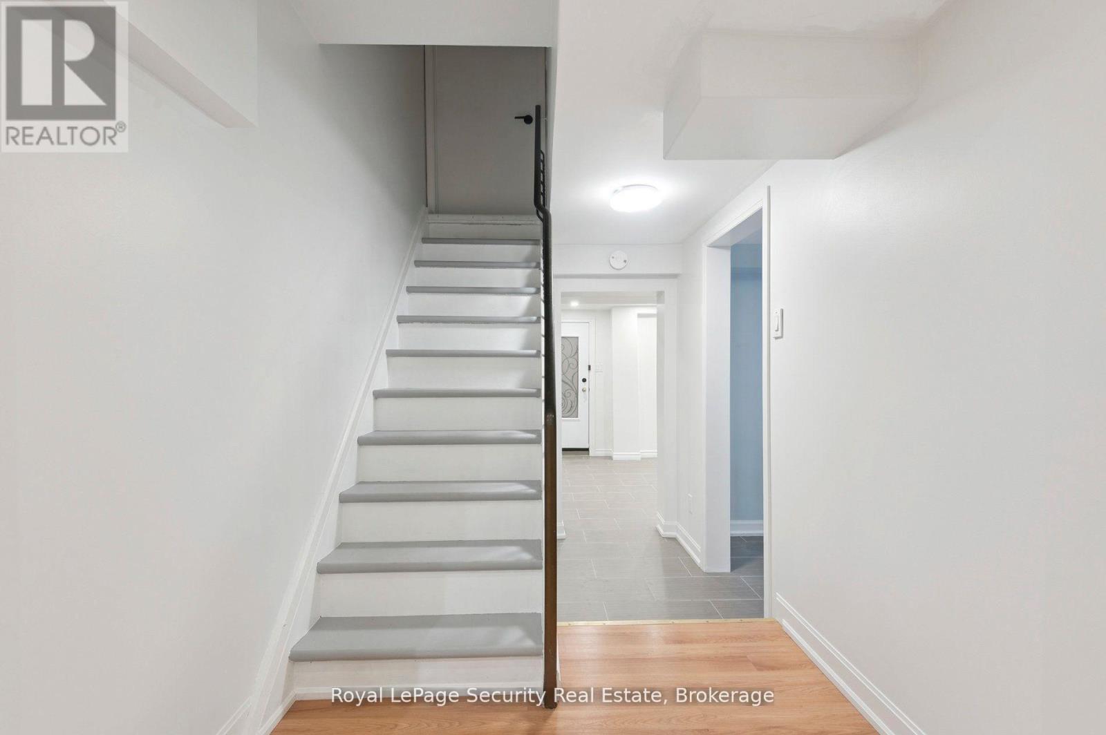 128 Sentinel Road W, Toronto, Ontario  M3J 1T2 - Photo 34 - W12764034