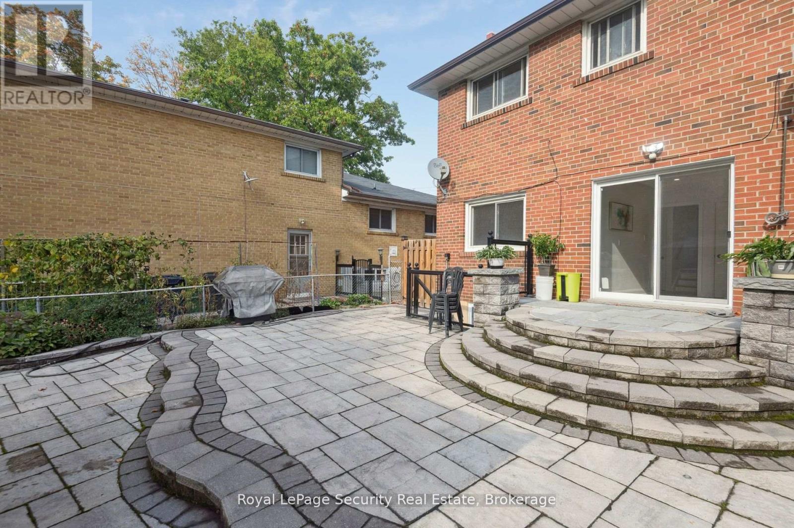 128 Sentinel Road W, Toronto, Ontario  M3J 1T2 - Photo 49 - W12764034