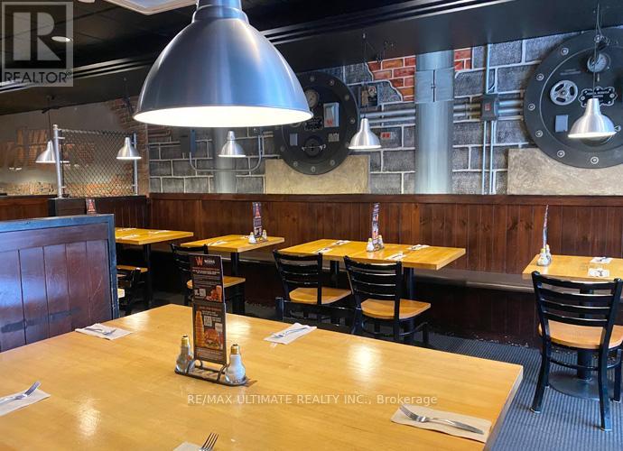 443 Brant Street, Burlington, Ontario  L7R 2G3 - Photo 12 - W12764064