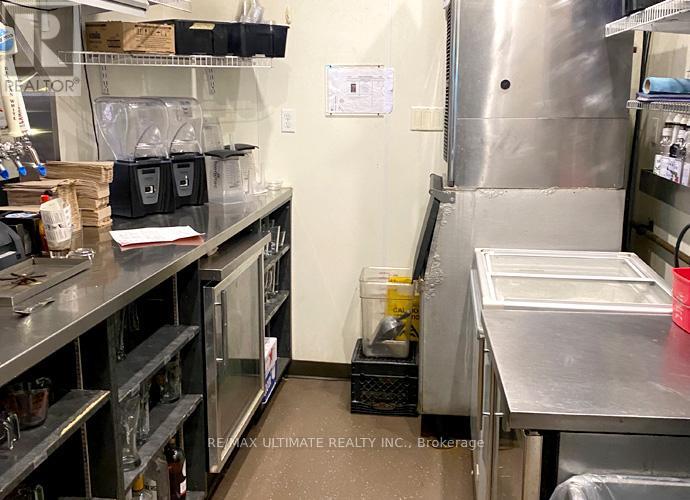 443 Brant Street, Burlington, Ontario  L7R 2G3 - Photo 14 - W12764064