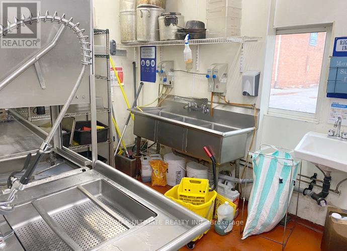 443 Brant Street, Burlington, Ontario  L7R 2G3 - Photo 15 - W12764064