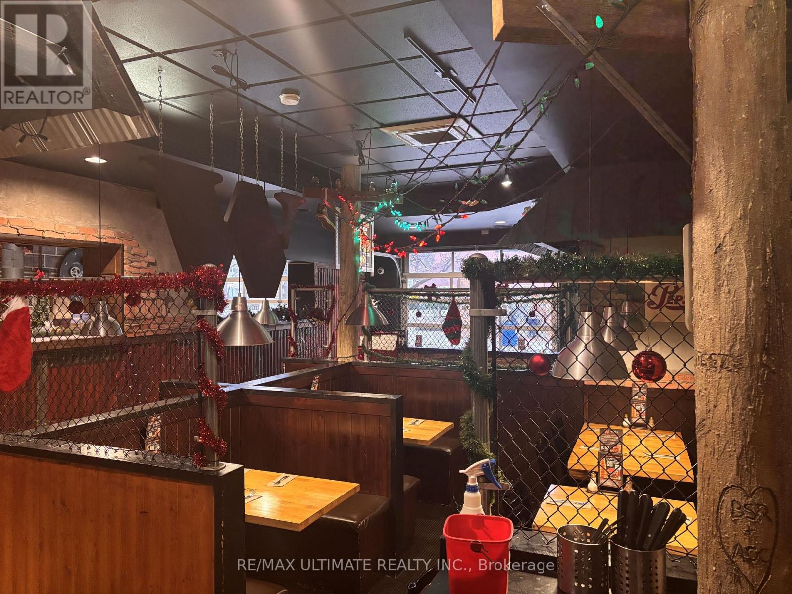 443 Brant Street, Burlington, Ontario  L7R 2G3 - Photo 4 - W12764064