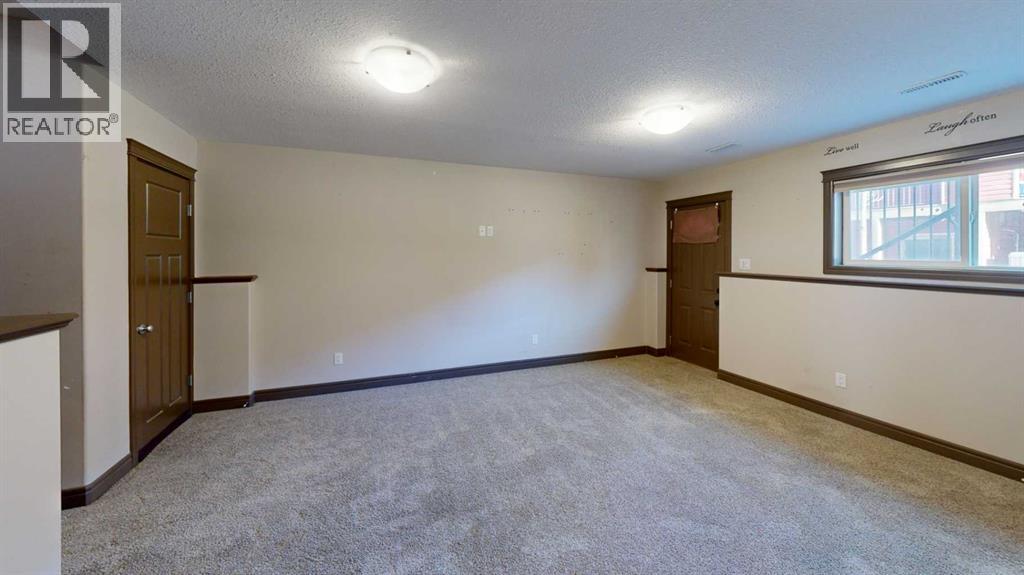 833 Mt Sundance Manor W, Lethbridge, Alberta  T1J 1X5 - Photo 10 - A2284361