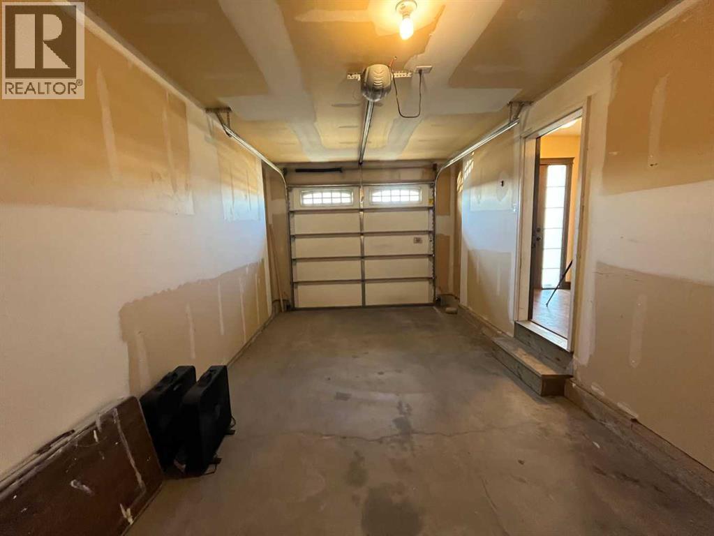 833 Mt Sundance Manor W, Lethbridge, Alberta  T1J 1X5 - Photo 17 - A2284361