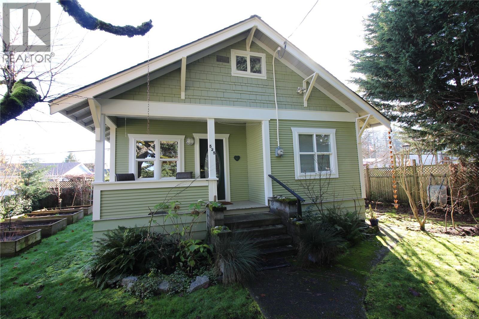 525 Gatacre St, Ladysmith, British Columbia