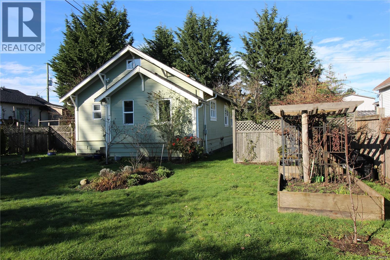 525 Gatacre St, Ladysmith, British Columbia  V9G 1A3 - Photo 17 - 1024763