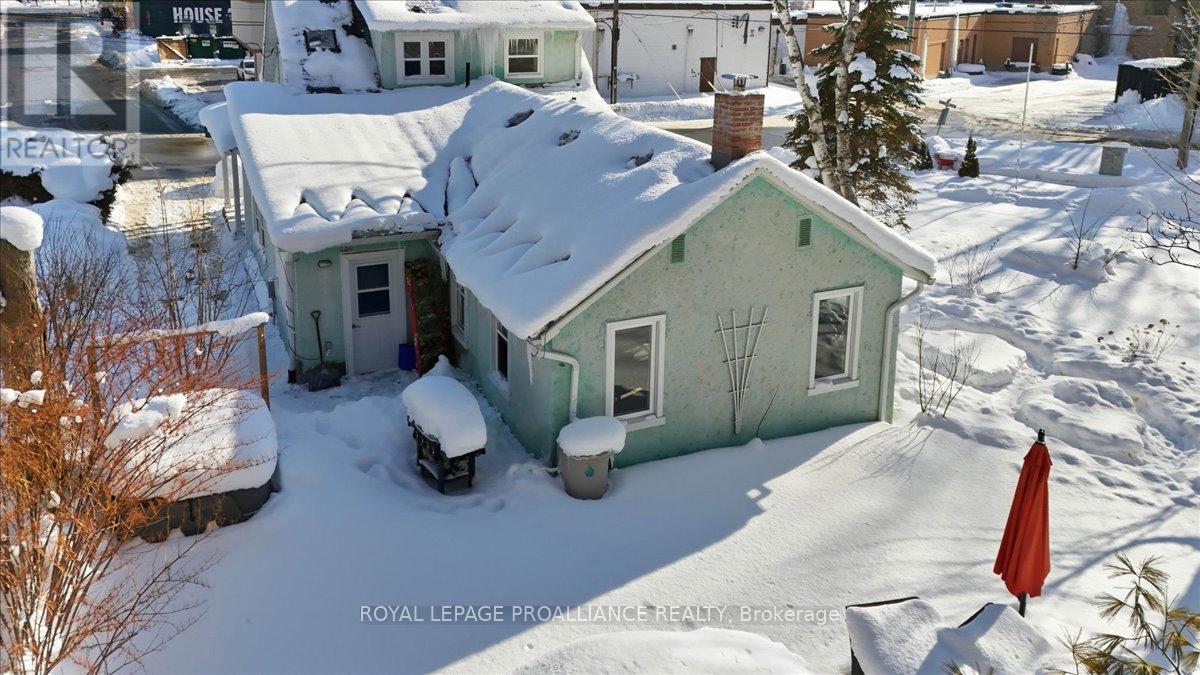 17 King Street, Prince Edward County (Picton Ward), Ontario  K0K 2T0 - Photo 27 - X12763532