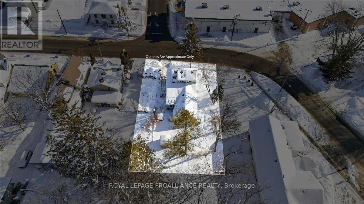 17 King Street, Prince Edward County (Picton Ward), Ontario  K0K 2T0 - Photo 30 - X12763532