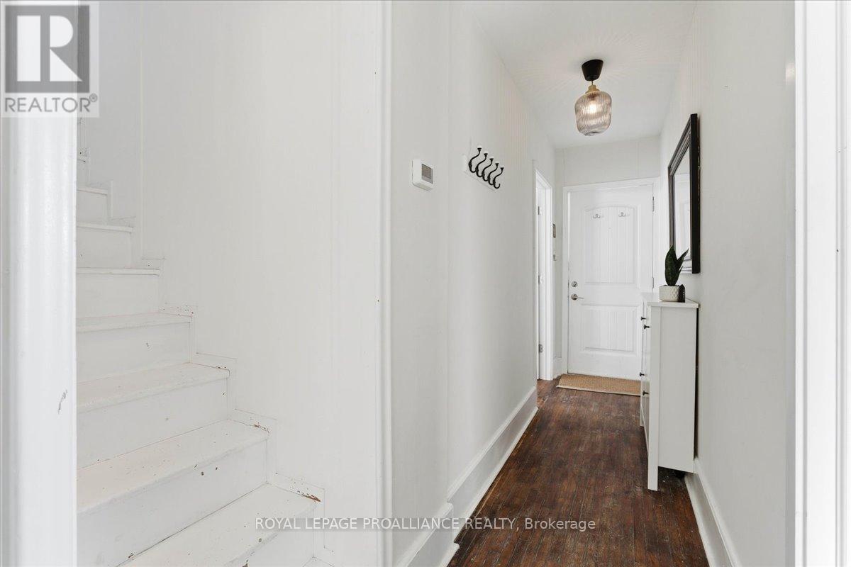 17 King Street, Prince Edward County (Picton Ward), Ontario  K0K 2T0 - Photo 23 - X12763532