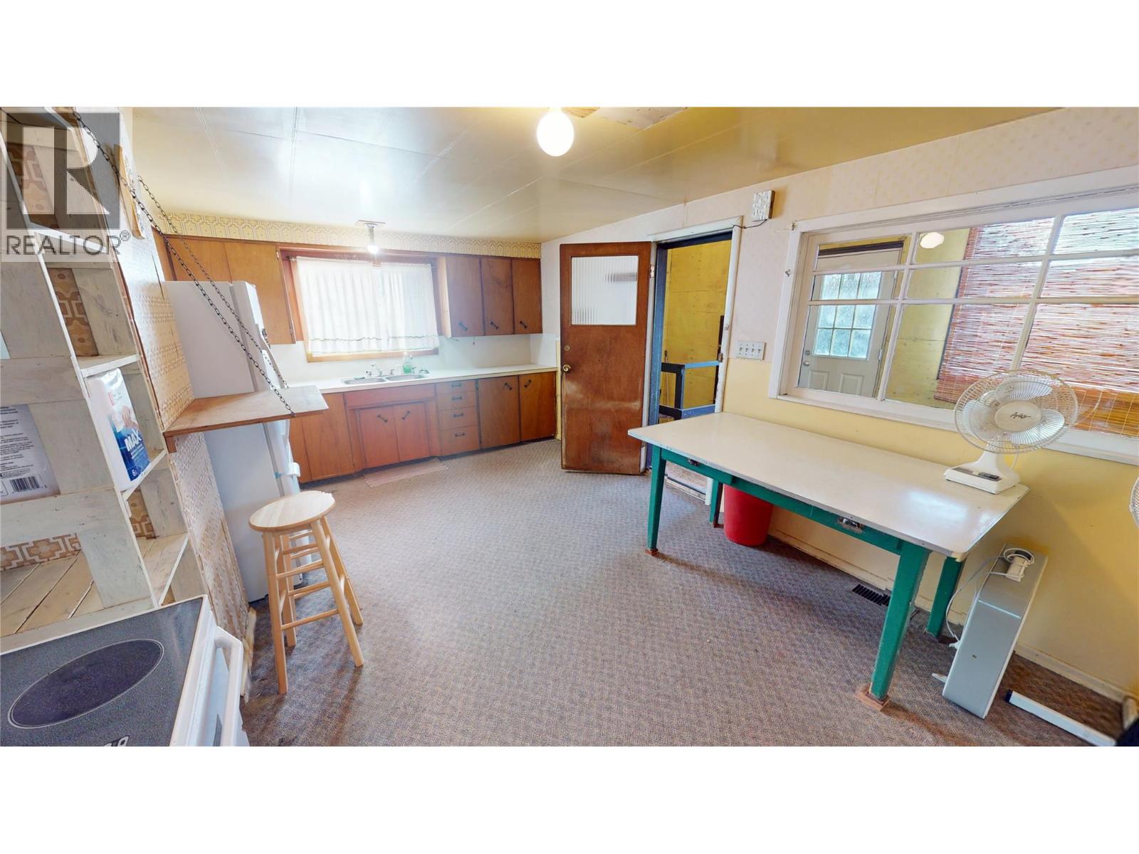 227 9th Avenue S, Cranbrook, British Columbia  V1C 2M4 - Photo 11 - 10375102