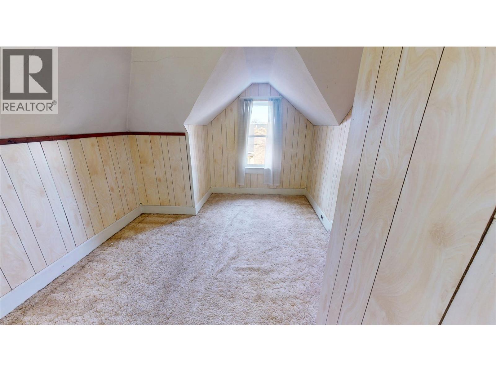 227 9th Avenue S, Cranbrook, British Columbia  V1C 2M4 - Photo 23 - 10375102