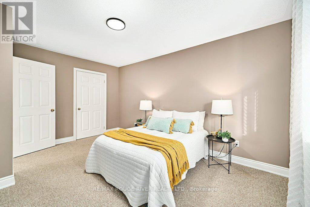 26 Eakins Crescent, Kawartha Lakes, Ontario  K9V 6J9 - Photo 24 - X12764074