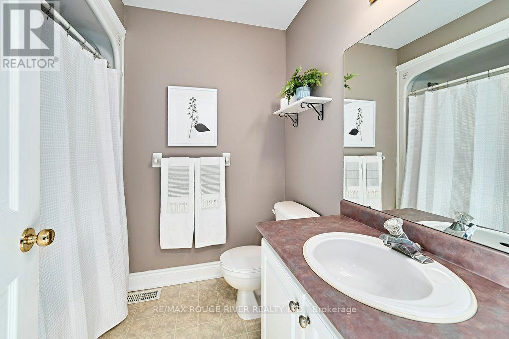 26 Eakins Crescent, Kawartha Lakes, Ontario  K9V 6J9 - Photo 25 - X12764074