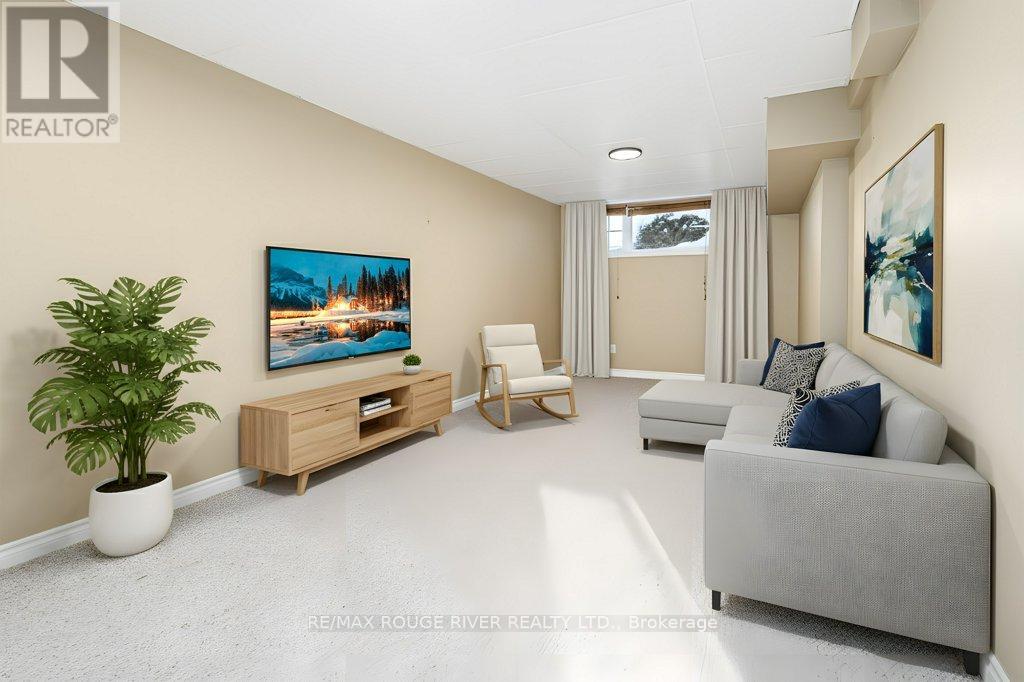 26 Eakins Crescent, Kawartha Lakes, Ontario  K9V 6J9 - Photo 37 - X12764074