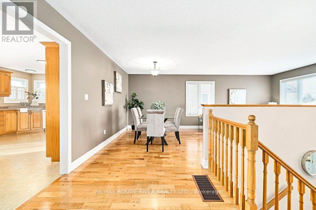 26 Eakins Crescent, Kawartha Lakes, Ontario  K9V 6J9 - Photo 7 - X12764074