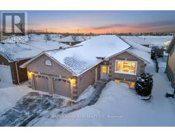 26 EAKINS CRESCENT, Kawartha Lakes, Ontario