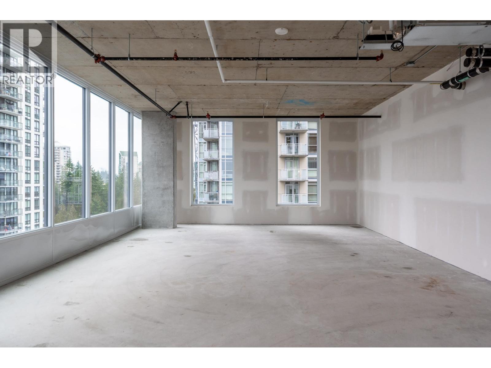 1003 2992 Glen Drive, Coquitlam, British Columbia  V3B 0V2 - Photo 3 - C8075752