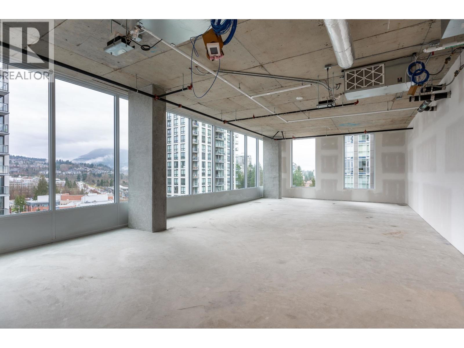 1003 2992 Glen Drive, Coquitlam, British Columbia  V3B 0V2 - Photo 2 - C8075752