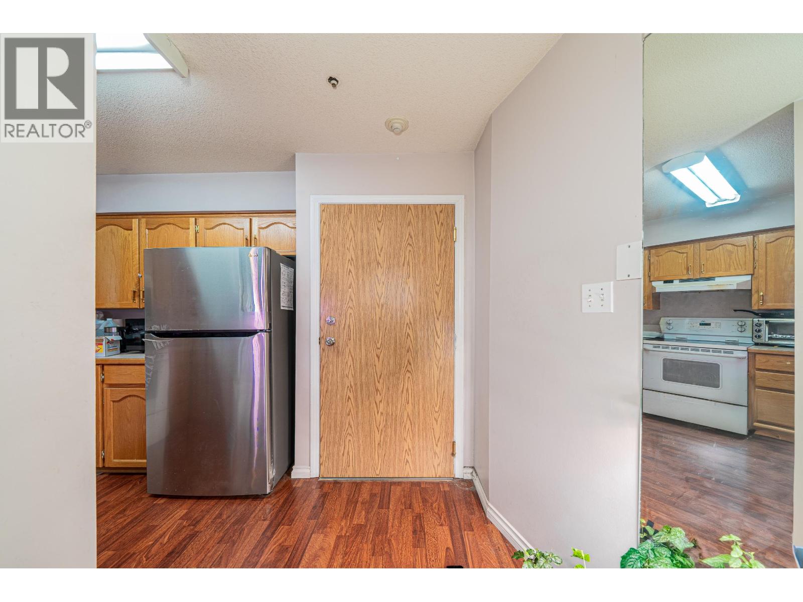 205 11595 Fraser Street, Maple Ridge, British Columbia  V2X 0X7 - Photo 10 - R3087125