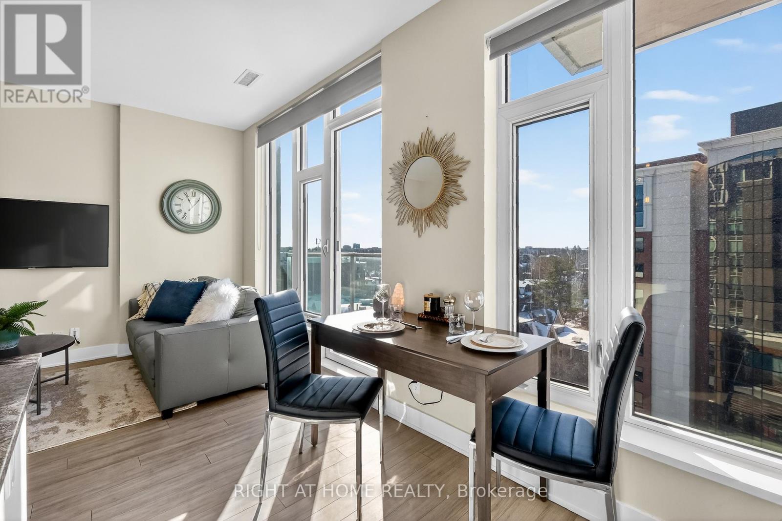 806 - 118 Holmwood Avenue, Ottawa, Ontario  K1S 2P4 - Photo 15 - X12764094