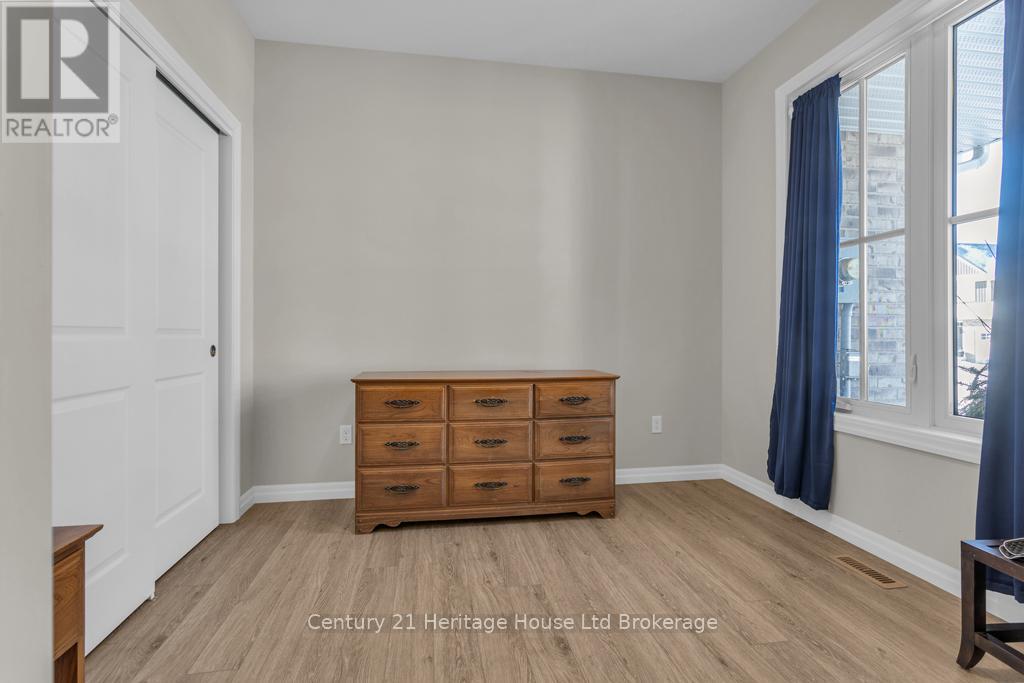 19 Livingston Drive, Tillsonburg, Ontario  N4G 0J3 - Photo 12 - X12764156