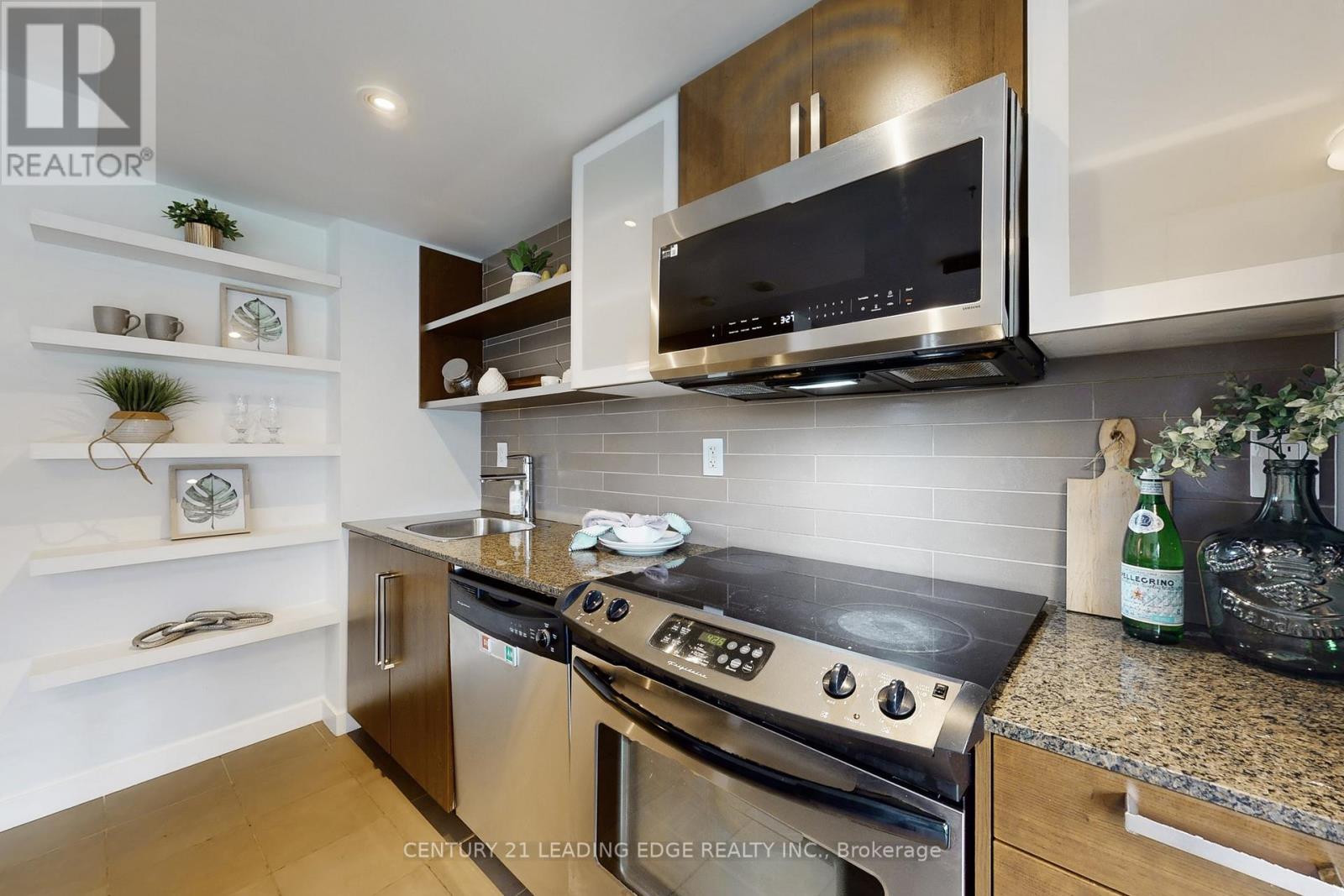 215 - 33 Lombard Street, Toronto, Ontario  M5C 3H8 - Photo 13 - C12764080