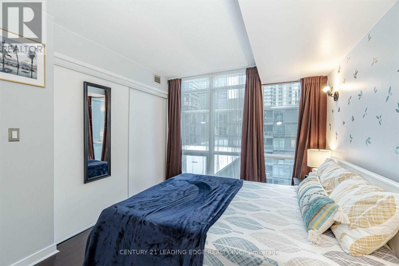 806 - 15 Fort York Boulevard, Toronto, Ontario  M5V 3Y4 - Photo 12 - C12764096