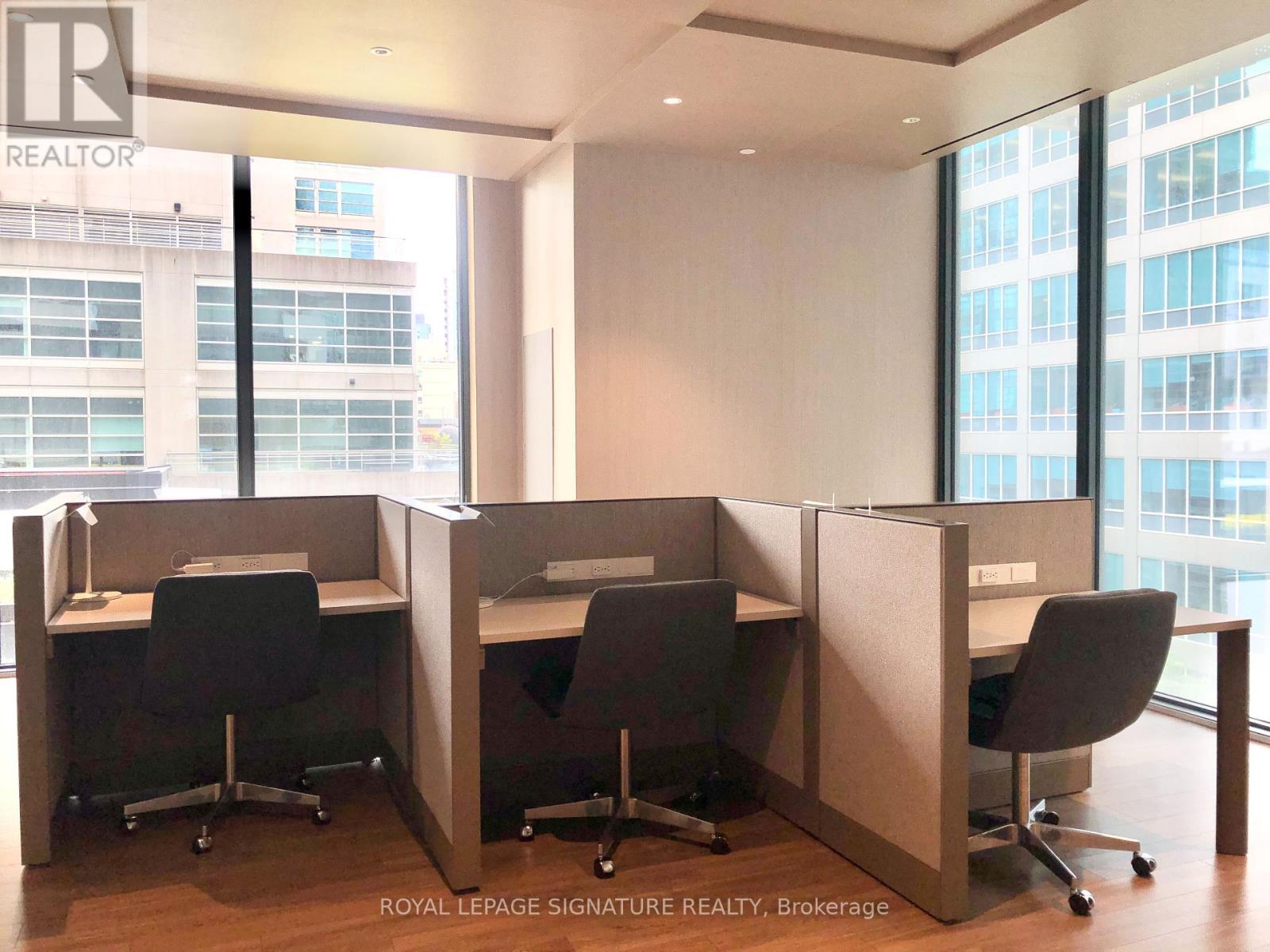 202 - 25 Richmond Street E, Toronto, Ontario  M5C 0A6 - Photo 4 - C12764120