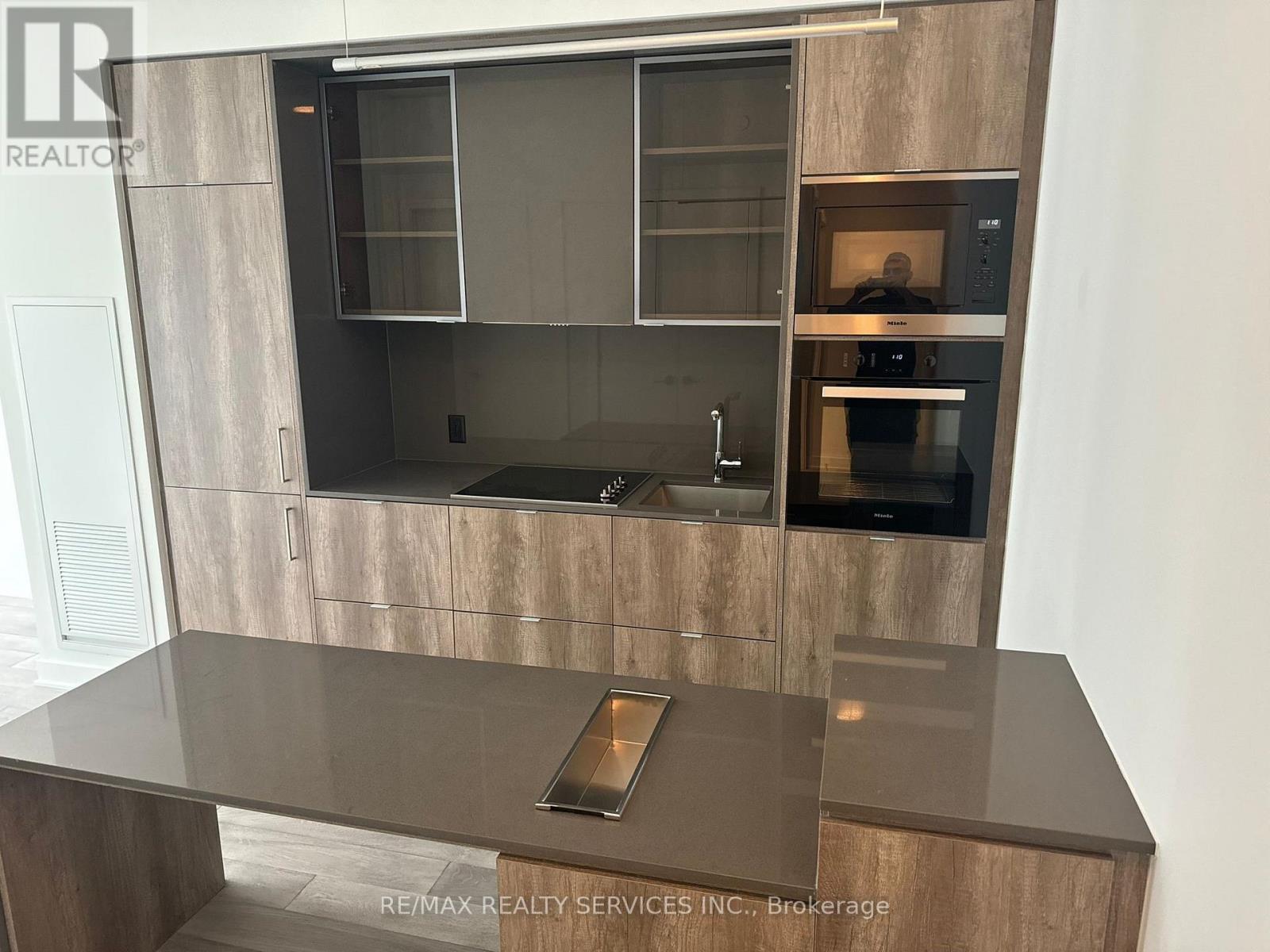 4905 - 11 Yorkville Avenue E, Toronto, Ontario  M9W 1L2 - Photo 9 - C12764122