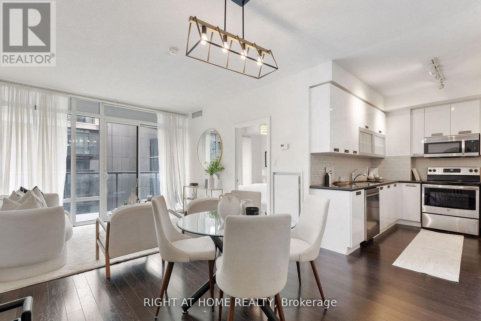 732 - 90 Stadium Road, Toronto, Ontario  M5V 3W5 - Photo 4 - C12764164