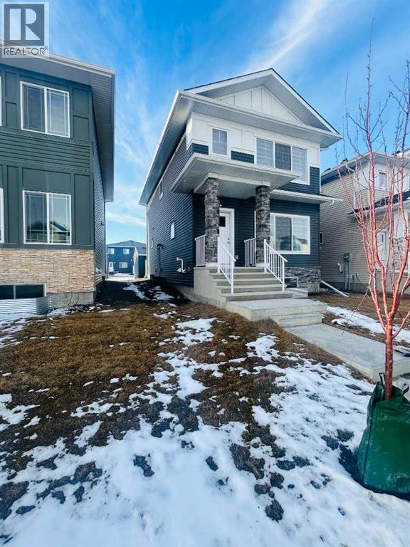 129 Dawson Wharf View, Chestermere, Alberta  T1X 2W3 - Photo 2 - A2282627