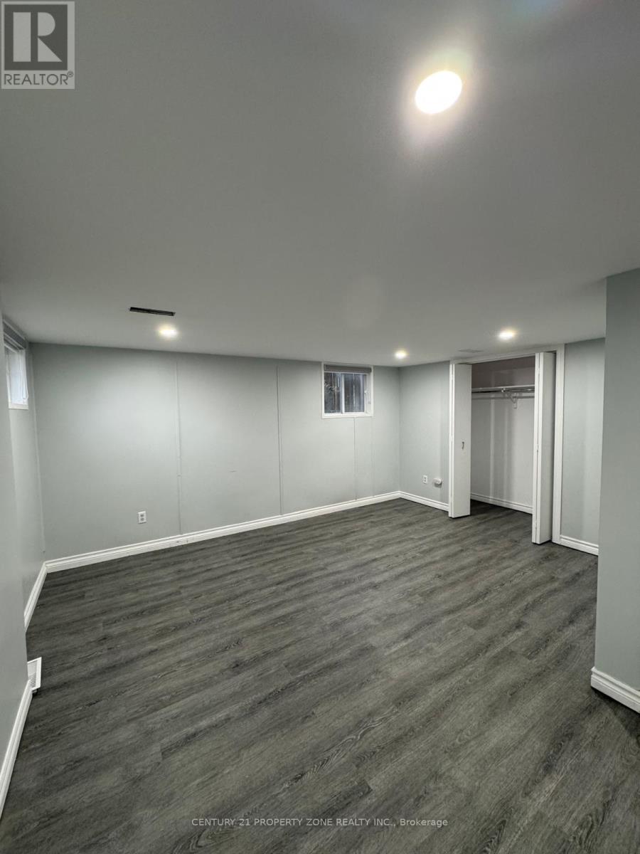 709 Keates Avenue, Oshawa, Ontario  L1H 7Y3 - Photo 2 - E12764144