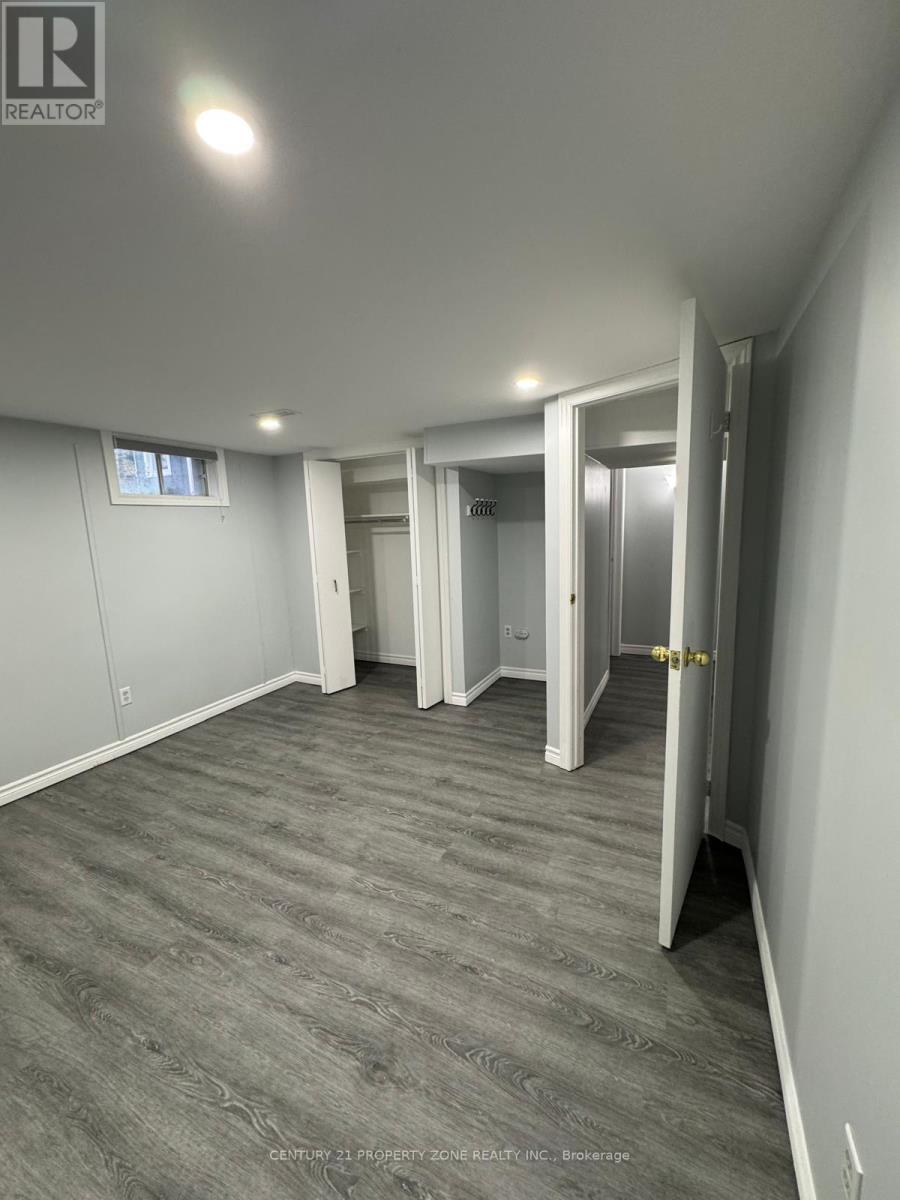 709 Keates Avenue, Oshawa, Ontario  L1H 7Y3 - Photo 4 - E12764144