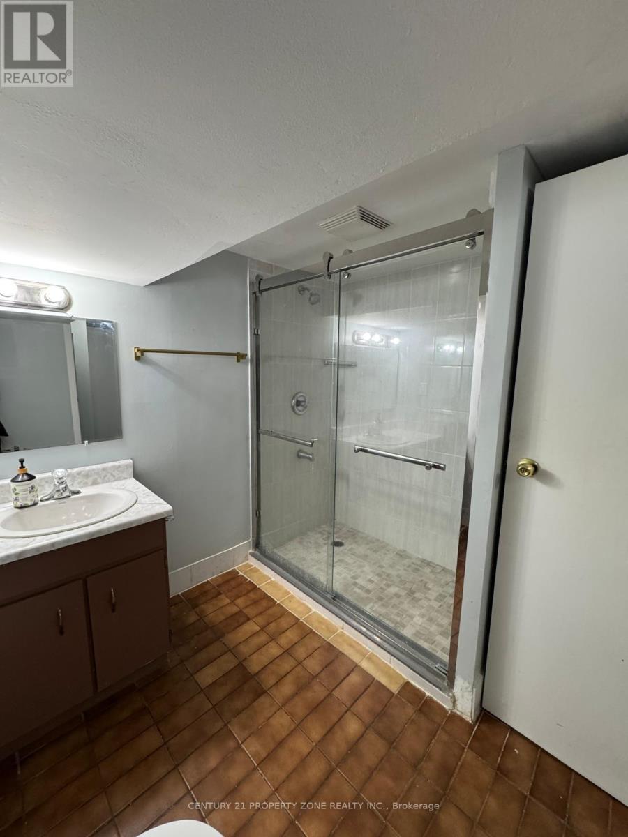 709 Keates Avenue, Oshawa, Ontario  L1H 7Y3 - Photo 7 - E12764144