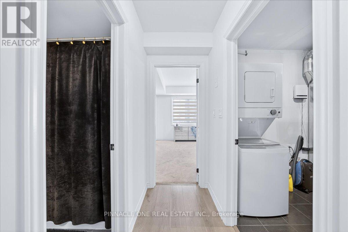 4 - 41 Pumpkin Corner Crescent, Barrie, Ontario  L9J 0C2 - Photo 19 - S12764066