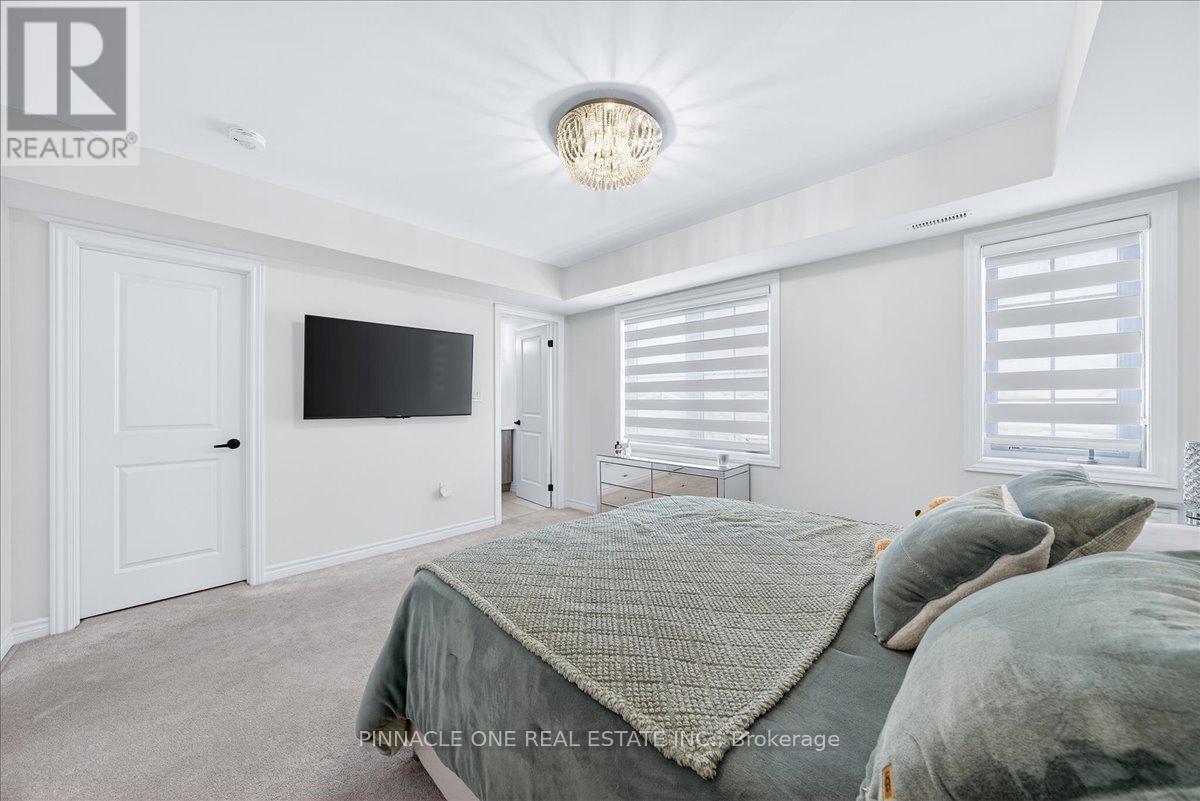 4 - 41 Pumpkin Corner Crescent, Barrie, Ontario  L9J 0C2 - Photo 22 - S12764066