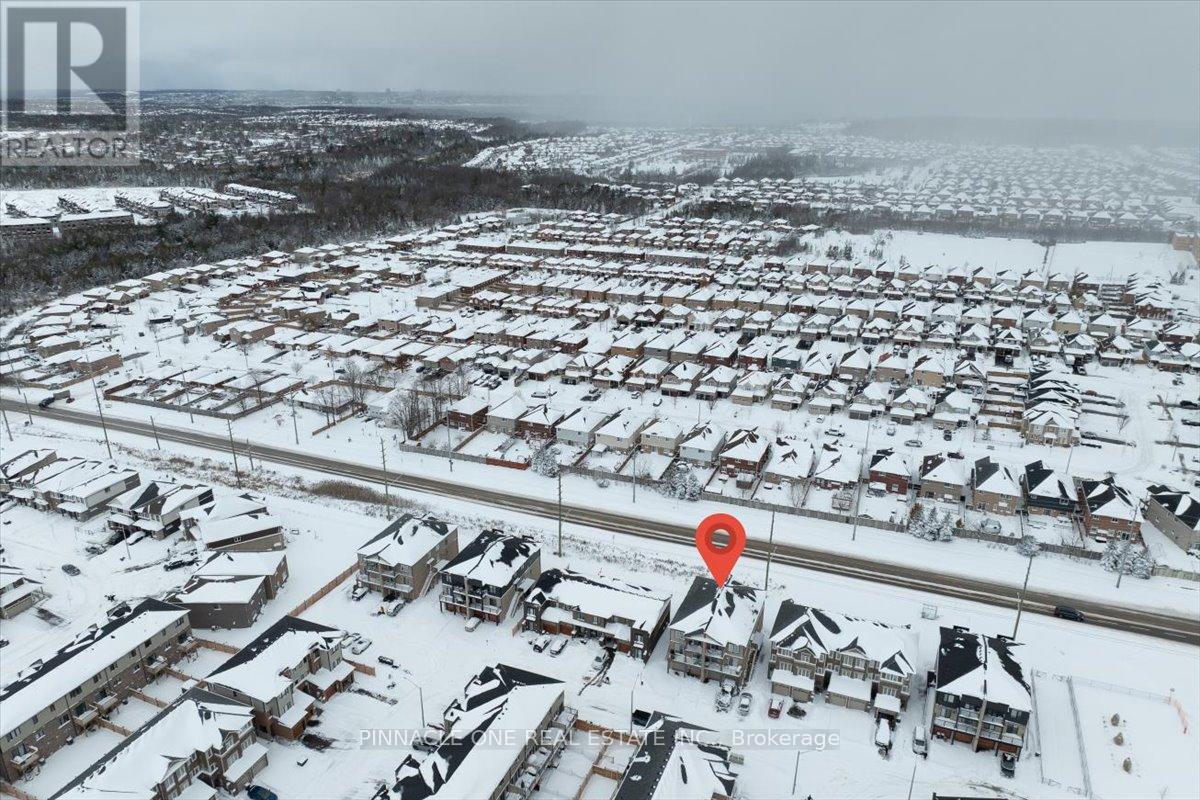 4 - 41 Pumpkin Corner Crescent, Barrie, Ontario  L9J 0C2 - Photo 34 - S12764066