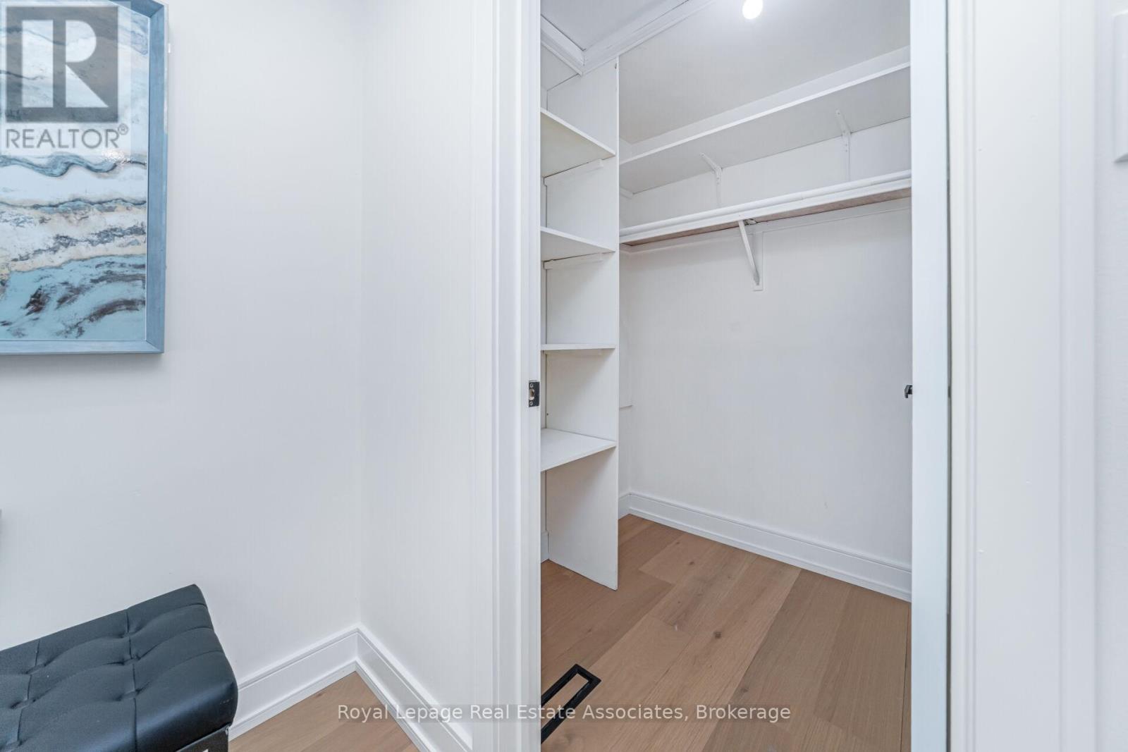 471 Valhalla Court, Oakville, Ontario  L6L 5M5 - Photo 21 - W12763916