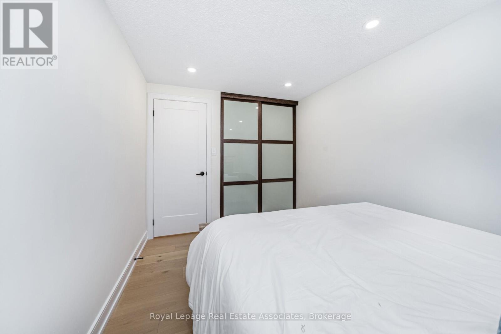 471 Valhalla Court, Oakville, Ontario  L6L 5M5 - Photo 25 - W12763916